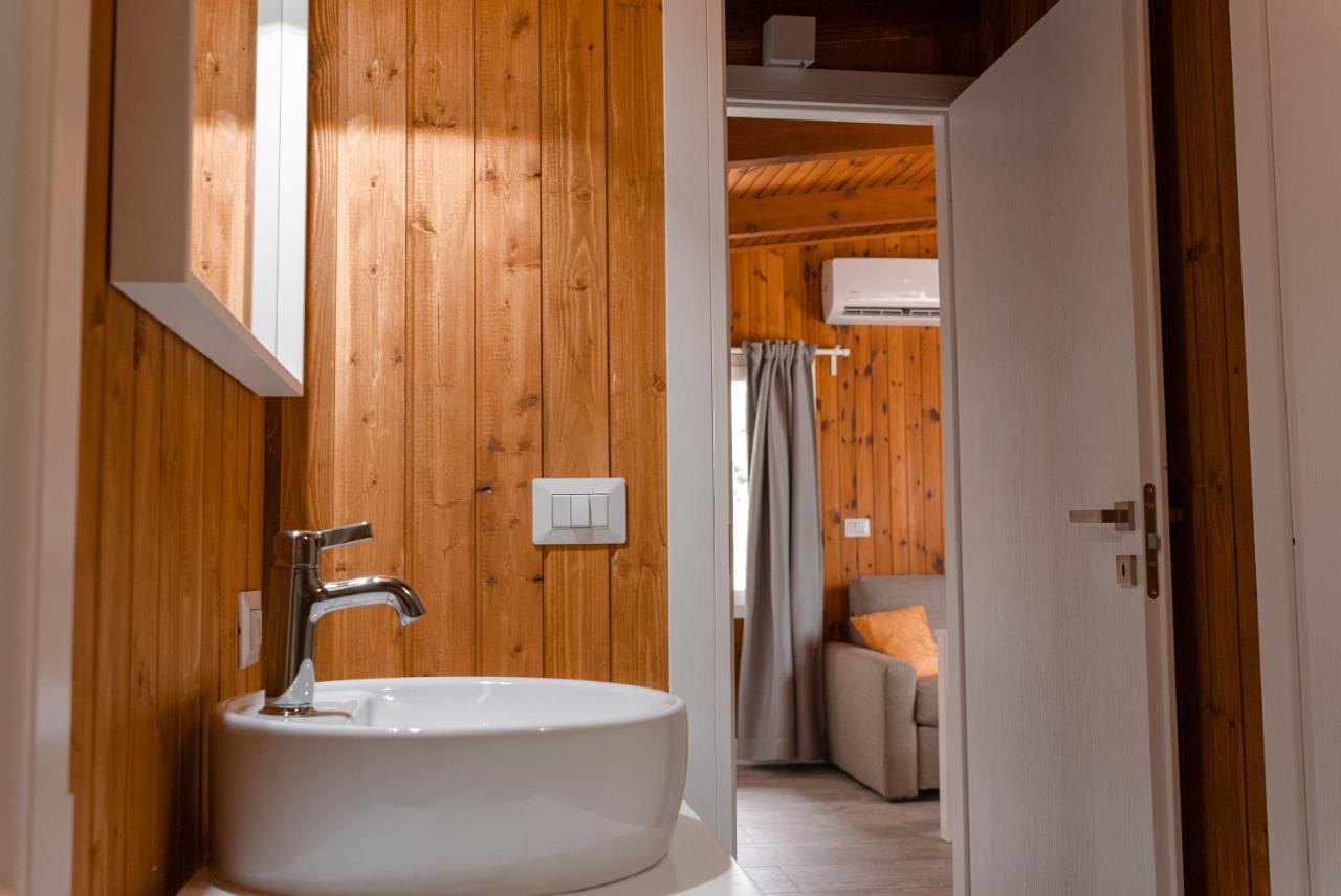 Chalet Alessandrini - Private Lakeside Beach Tenna Kültér fotó